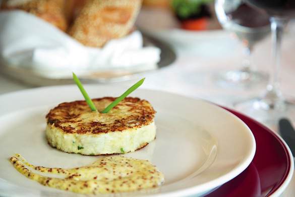 Oceania Cruises Insignia Chesapeake Bay-style Crab Cake.jpg